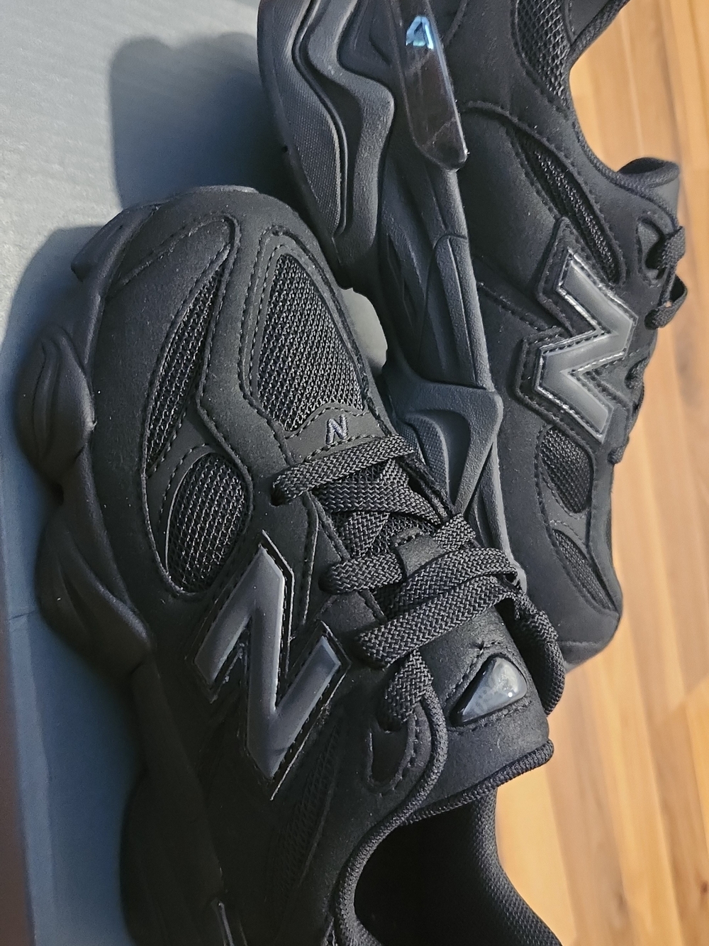 size 2 youth New Balance Boys 9060 Triple Black Mesh Black NEW with box